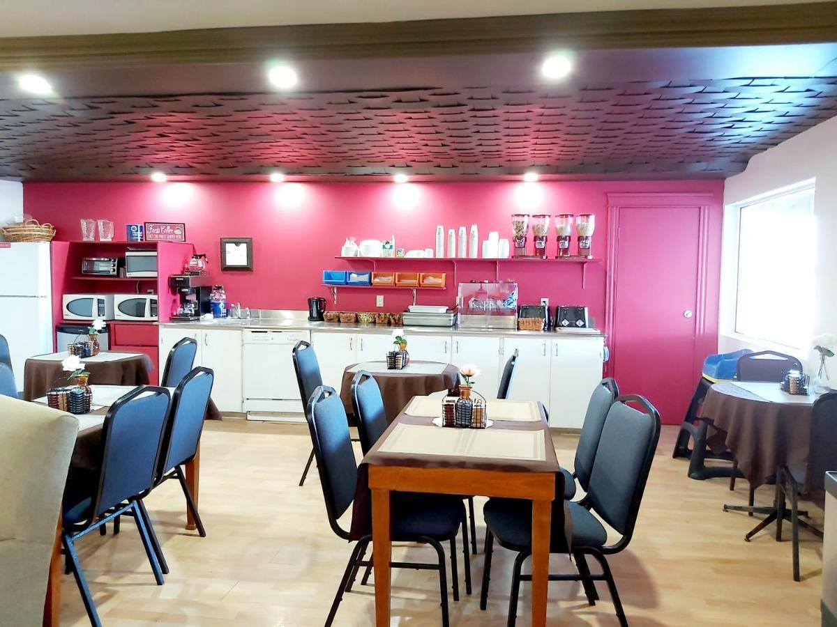Seely'S Motel Shediac Bagian luar foto